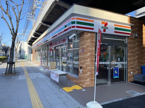 コンビニ　セブンイレブン 大阪鷺洲1丁目店（コンビニ）まで166m