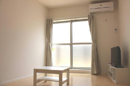 居室・リビング　1Fはフローリング、2Fはカーペット