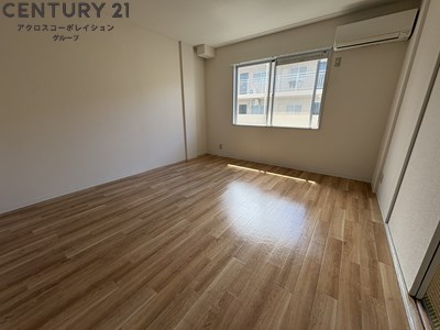 居室・リビング　南向きで日当たり良好なリビングです。