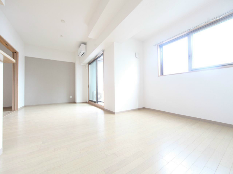 その他部屋・スペース　ＬＤＫ17.1帖　エアコン完備　南面バルコニー