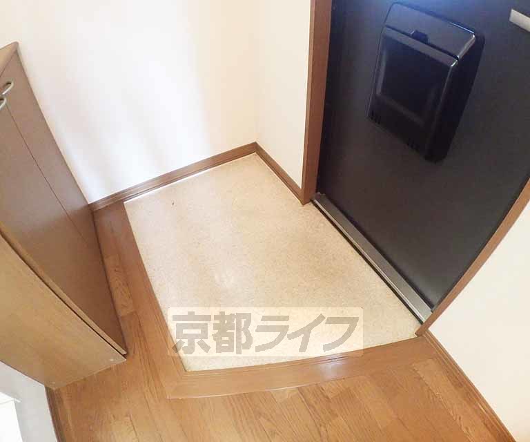玄関　シューズボックスあります。