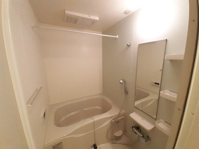 バス・シャワールーム　お風呂で日々の疲れを落としましょう