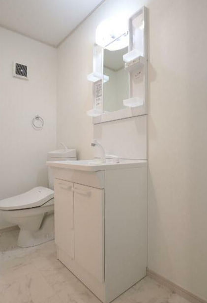 洗面設備　同一仕様写真