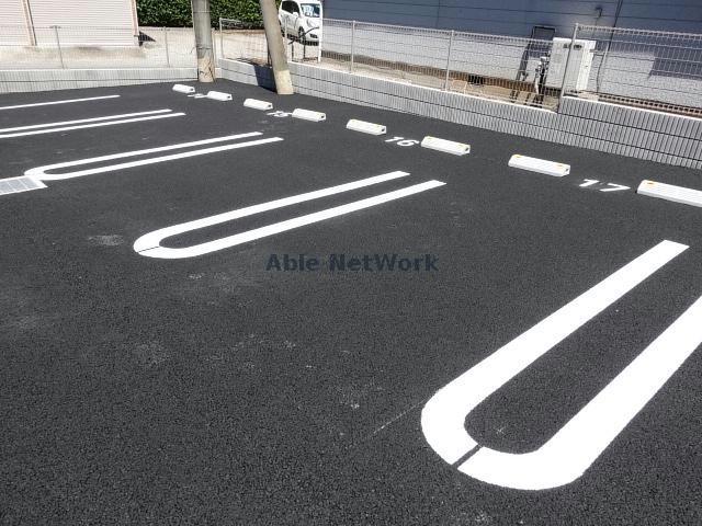 駐車場　駐車場