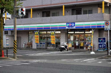 コンビニ　スリーエフ 川崎宮前平店（コンビニ）まで481m