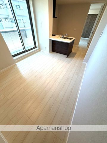 シャーメゾン神宮参道の居間写真