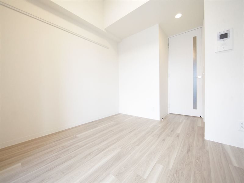 その他　洋室6.8帖　クローゼット付（収納充実してます）