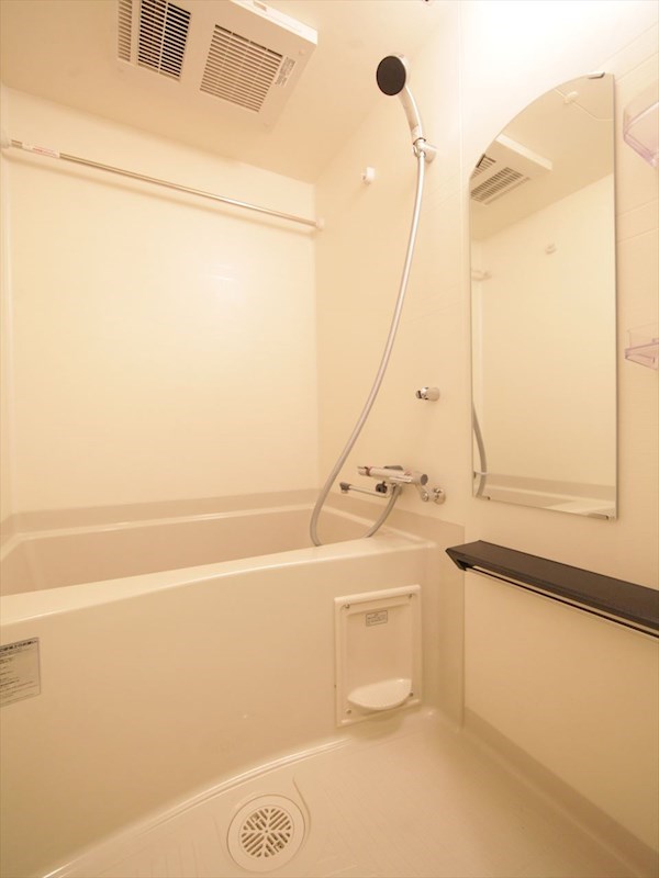 バス・シャワールーム　バスルーム　浴室暖房乾燥機付き