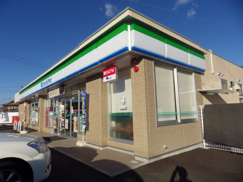 コンビニ　ファミリーマート四日市小杉町店（コンビニ）まで486m