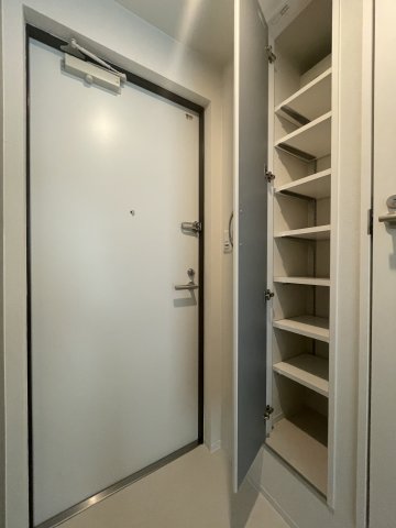 玄関　ゆったりとした玄関です