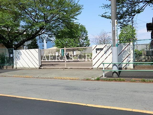 小学校　八王子市立高倉小学校（小学校）まで1207m