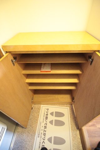 玄関　玄関収納