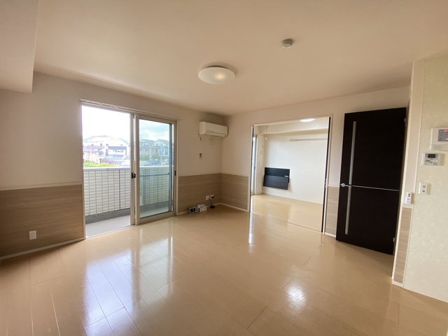 居室・リビング　開放的なリビングが最高。