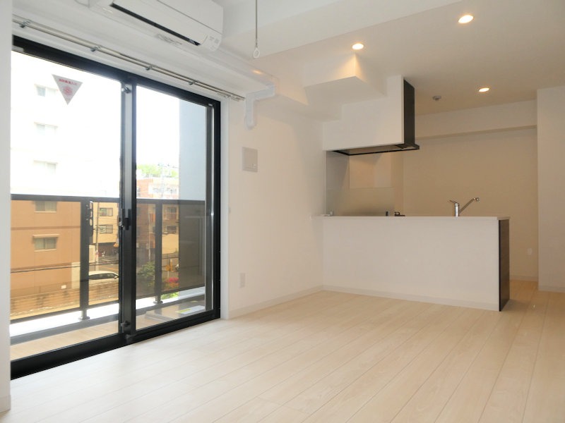 居室・リビング　リビングは人気の対面キッチンタイプ☆