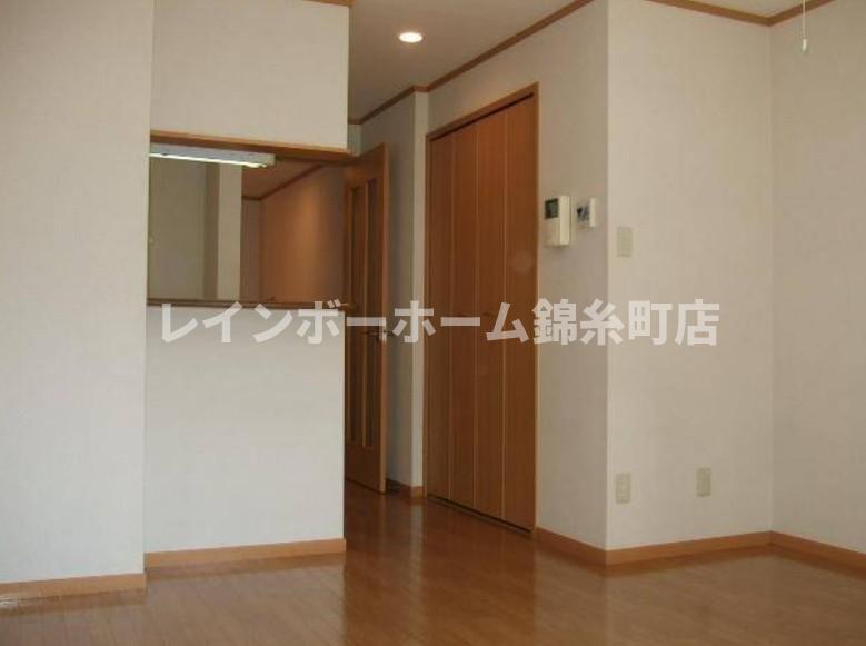 居室・リビング　※別部屋参照写真となります。