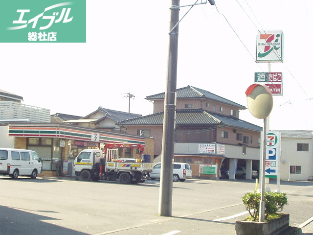 コンビニ　セブンイレブン（コンビニ）（コンビニ）まで400m