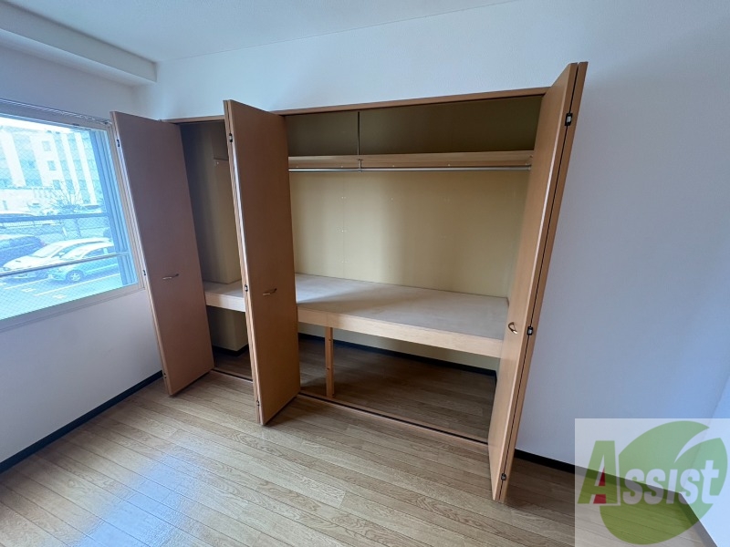 収納　収納もバッチリあるのでお部屋が片付きますよ！