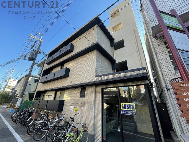 建物外観　防犯カメラ付きでセキュリティ面も安心です。