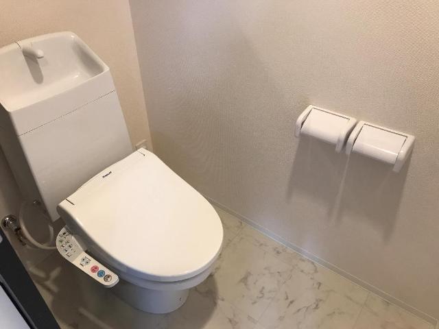 トイレ　シャワー付トイレ