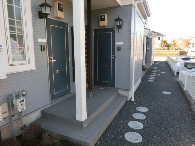 エントランス　広々としたエントランス。