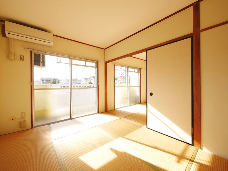 居室・リビング　東側和6帖