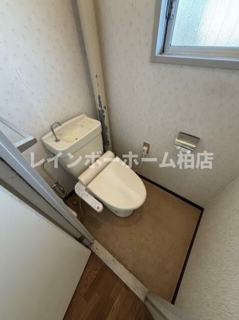 トイレ　落ち着いたトイレです