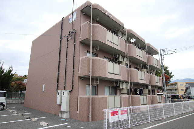 建物外観　☆オートロック付き！　３階建て鉄筋コンクリートマンション☆