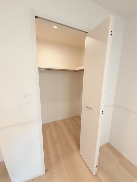 収納　たっぷり収納ウォークインクローゼット