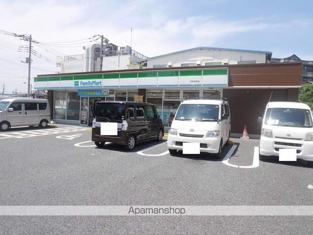 コンビニ　ファミリーマート（コンビニ）まで419m