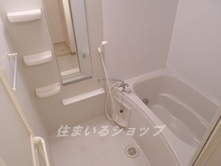 バス・シャワールーム　追い焚き・浴室暖房乾燥機あり