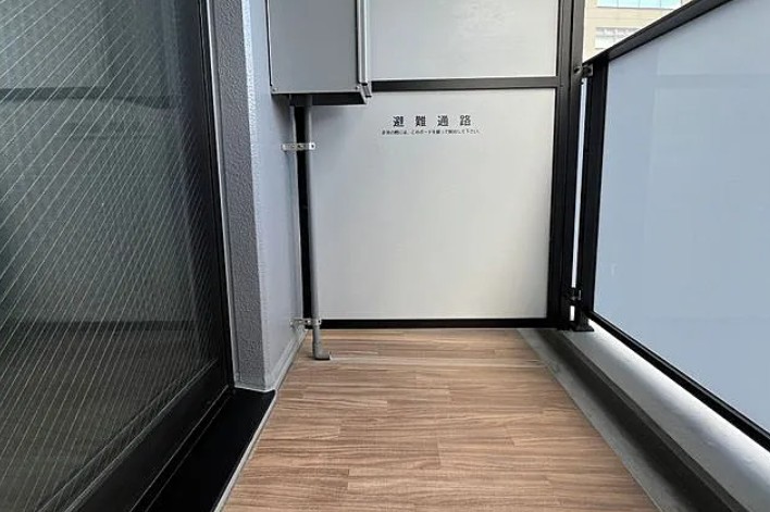 バルコニー　別部屋イメージ画像になります