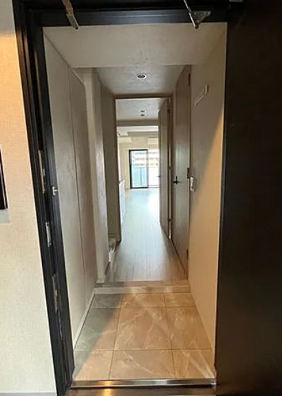 玄関　※別部屋参考写真