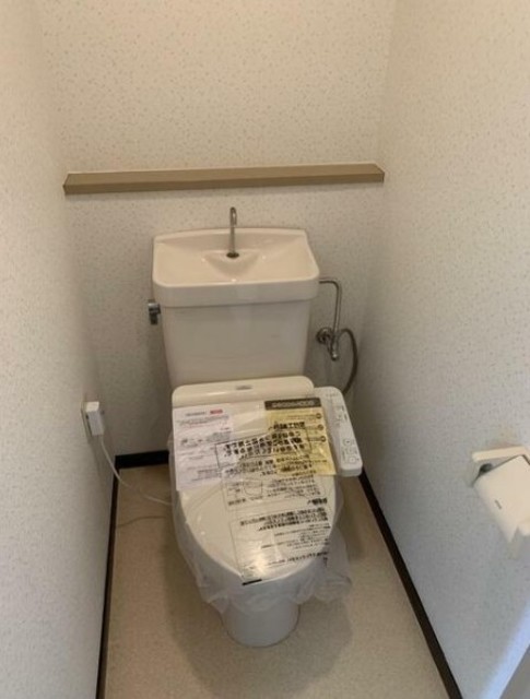 トイレ　別部屋参考。
