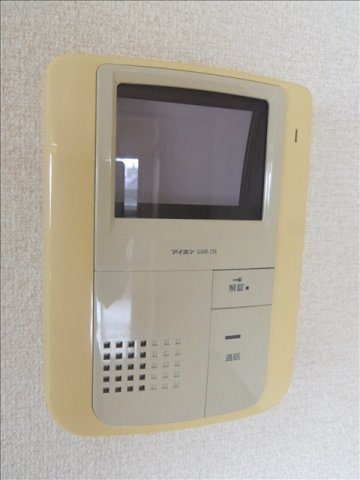 セキュリティ　TVモニター付インターホン 訪問者を確認できるので安心ですね