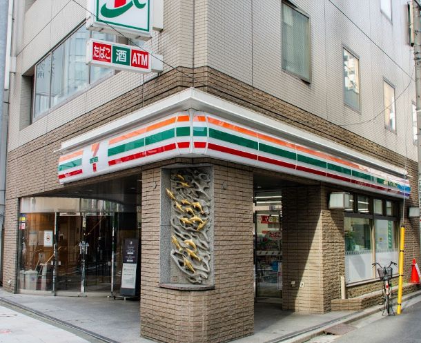 コンビニ　セブンイレブン神田須田町1丁目店（コンビニ）まで119m