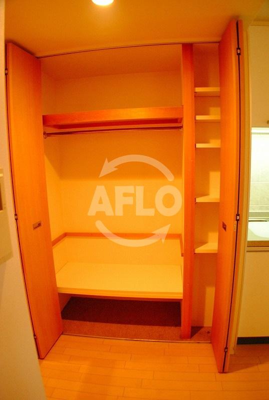 収納　エンゼルシティフラッツ心斎橋北　クローゼット