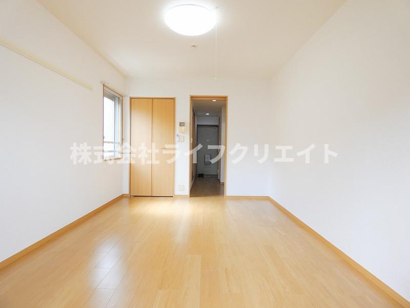 居室・リビング　※腰窓は角部屋のみ