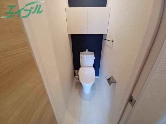 トイレ　同物件別室の画像です