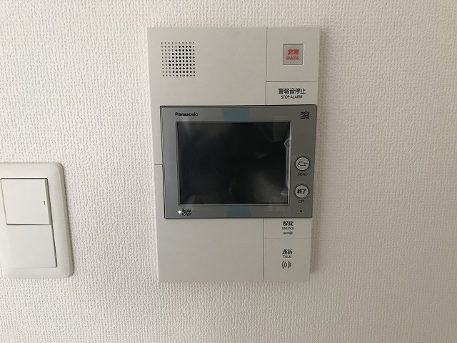 セキュリティ　モニター付きインターホン♪
