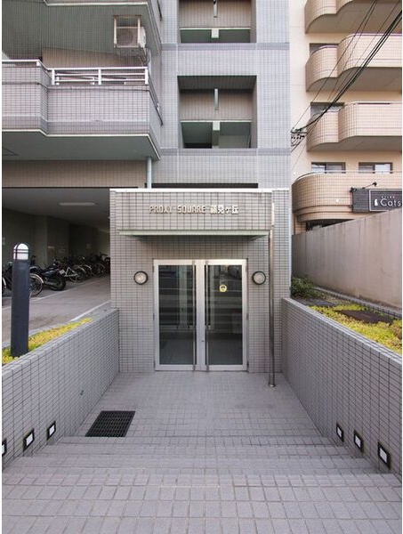 エントランス　名古屋で一番初期費用の安い賃貸専門の不動産会社です(^^)
