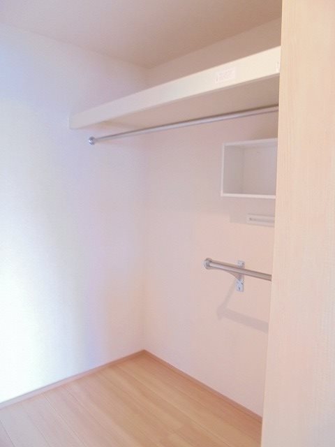 収納　写真は201号室です。（参考）