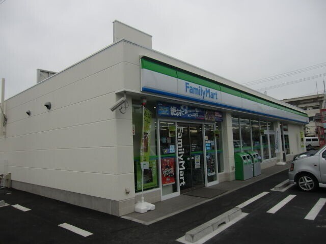 コンビニ　ファミリーマート浜松丸塚店（コンビニ）まで73m