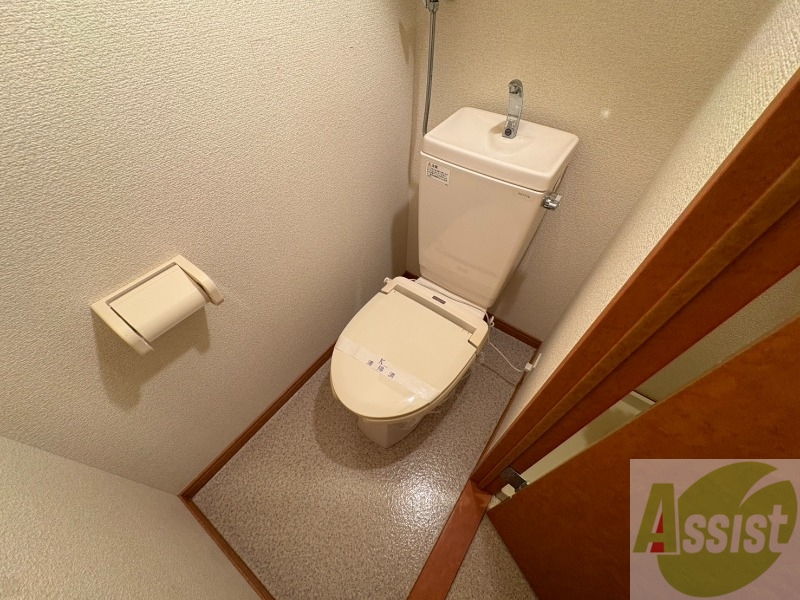 トイレ　こちらはトイレです。お手入れも楽ちんです！