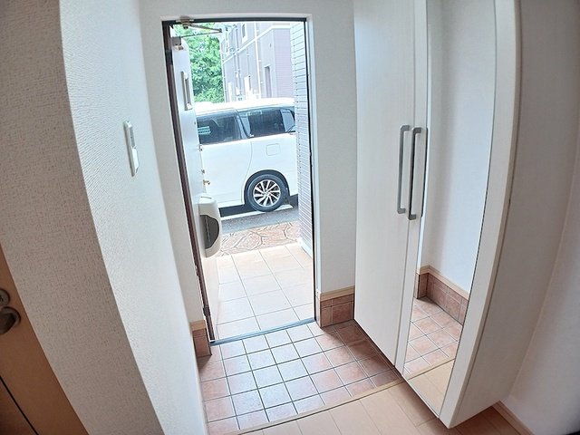 玄関　シンプルで使いやすい玄関です