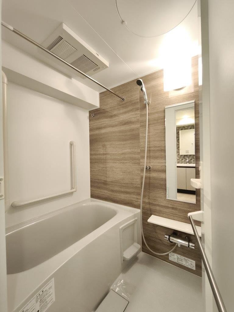 バス・シャワールーム　バス