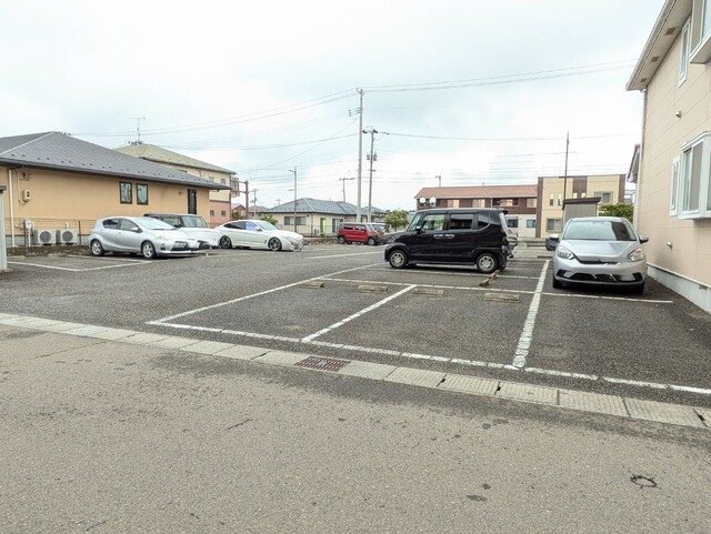 駐車場　駐車場