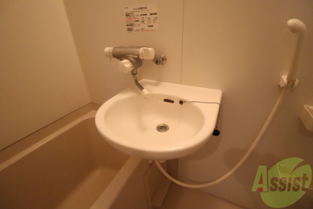 洗面設備　コンパクトな洗面！