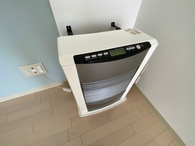 その他設備　給湯器は簡単操作で温度調整ができますよ。