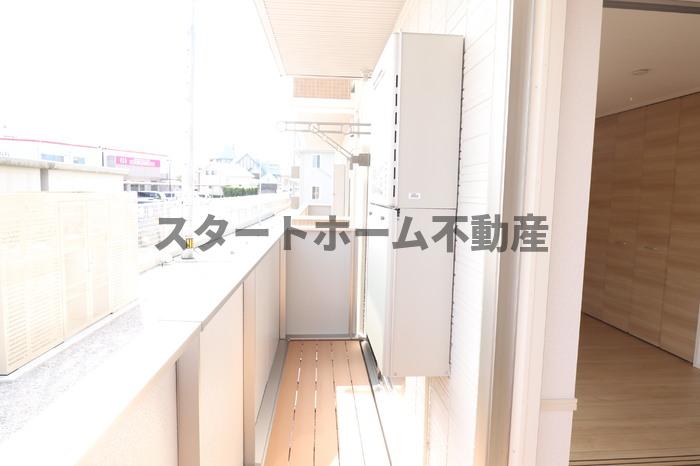 バルコニー　陽当たり良好なバルコニーです