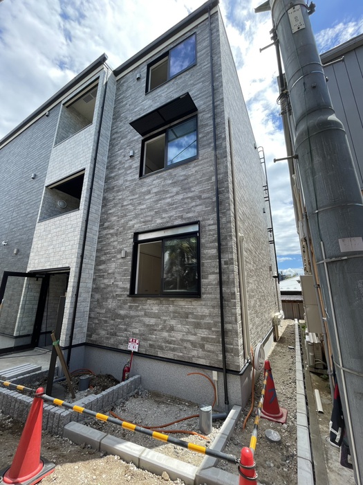 建物外観　建築中